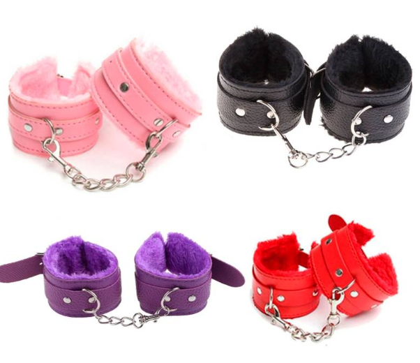 Algemas de Couro Sintético e Pelúcia - YSCH102
